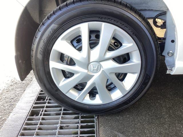 Ｎ－ＢＯＸ ベースグレード　純正ナビ　フルセグ　リアカメラ　アイスト　セキュリティアラーム　地デジＴＶ　誤発信抑制機能　キーレスエントリー　前席シートヒーター　ＵＳＢポート　バックカメラ付　スマートキ　運転席エアバッグ　ナビＴＶ（27枚目）