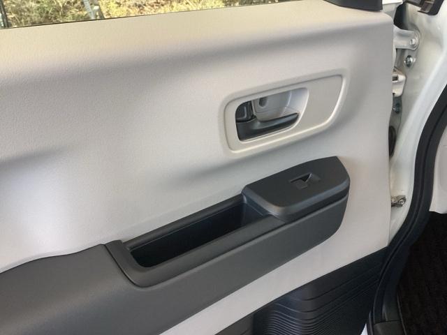 Ｎ－ＢＯＸ ベースグレード　純正ナビ　フルセグ　リアカメラ　アイスト　セキュリティアラーム　地デジＴＶ　誤発信抑制機能　キーレスエントリー　前席シートヒーター　ＵＳＢポート　バックカメラ付　スマートキ　運転席エアバッグ　ナビＴＶ（39枚目）