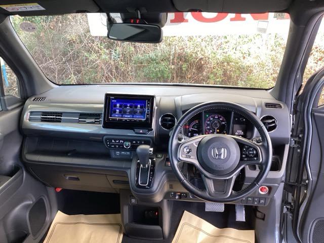 �����̂悤�ɁA���E���L���^�]���₷���悤�ɐ݌v����Ă��܂��B�܂��A�v���Y�}�N���X�^�[�Z�p���ڃt���I�[�g�G�A�R���ŉ��K�ł��B