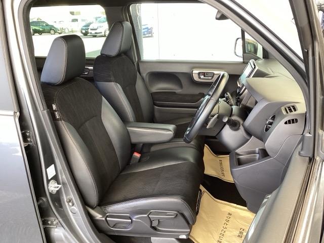 �t�����g�L�X�A�x���`�V�[�g�̉^�]�Ȃ́A�n�C�g�A�W���X�^�[���t���Ă���̂ŁA���K�Ƀh���C�u���ł��܂��B�n���h���̓e���X�R�s�b�N�@�\�ŁA�n���h���ʒu����E���E��O�E���ɒ��߂ł��܂��B