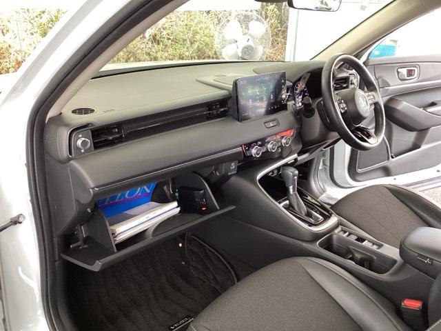 ヴェゼル ｅ：ＨＥＶＺ　純正メモリーナビ　ドラレコ　リアカメラ　地上デジタル　ＵＳＢ入力　ハンズフリーテールゲート　シートＨ　サイドエアＢ　パークセンサー　リヤカメラ　点検記録簿　ＬＥＤヘットライト　ＥＳＣ　パワステ　ＡＡＣ（35枚目）