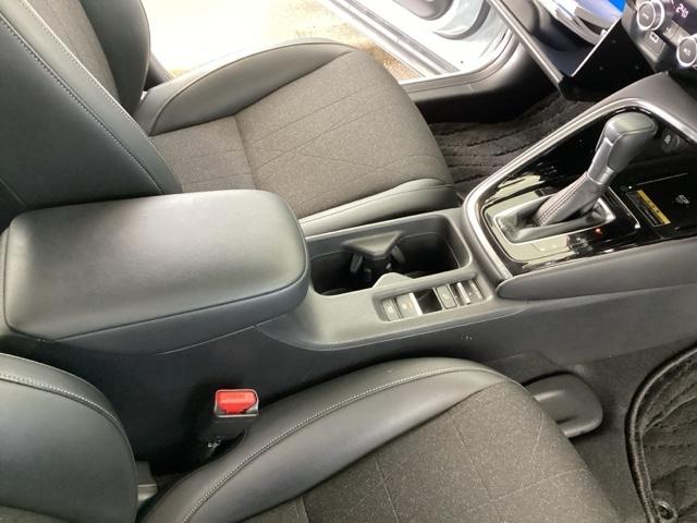 ヴェゼル ｅ：ＨＥＶＺ　純正メモリーナビ　ドラレコ　リアカメラ　地上デジタル　ＵＳＢ入力　ハンズフリーテールゲート　シートＨ　サイドエアＢ　パークセンサー　リヤカメラ　点検記録簿　ＬＥＤヘットライト　ＥＳＣ　パワステ　ＡＡＣ（41枚目）