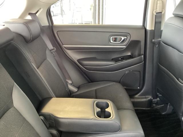 ヴェゼル ｅ：ＨＥＶＺ　純正メモリーナビ　ドラレコ　リアカメラ　地上デジタル　ＵＳＢ入力　ハンズフリーテールゲート　シートＨ　サイドエアＢ　パークセンサー　リヤカメラ　点検記録簿　ＬＥＤヘットライト　ＥＳＣ　パワステ　ＡＡＣ（61枚目）