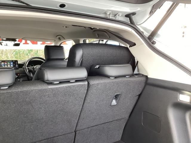 ヴェゼル ｅ：ＨＥＶＺ　純正メモリーナビ　ドラレコ　リアカメラ　地上デジタル　ＵＳＢ入力　ハンズフリーテールゲート　シートＨ　サイドエアＢ　パークセンサー　リヤカメラ　点検記録簿　ＬＥＤヘットライト　ＥＳＣ　パワステ　ＡＡＣ（67枚目）