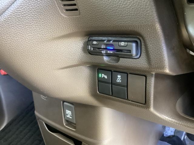 N-BOX L 純正ナビ フルセグ リアカメラ USB入力 DVD視聴可能 LEDランプ 運転席エアバッグ イモビライザー キーフリー Rカメ パワーウインドウ ナビTV 助手席エアバッグ ETC付 エアコン 地デジ(15枚目)
