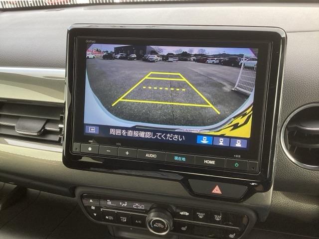 �o�b�N���j�^�[�ɃK�C�h���\���t���Ȃ̂ŎԌɓ�������S�y�J�����A���O���͂R�p�^�[������I�ׂ܂��z�m��Ȃ����ł����S���Ċy�������o�������ł��܂��B