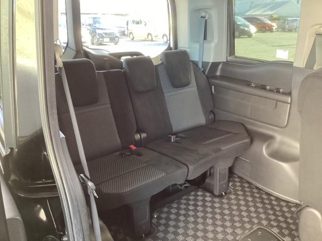 �R��ڃV�[�g�́A�������[�V�����ŏ����Ɋi�[�ł���}�W�b�N�V�[�g�Ȃ̂ŁA���Q�b�W�X�y�[�X�̓t���b�g�ōL����܂��B