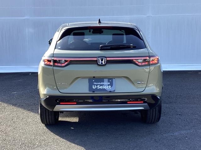 ���ꂪ�t�����₷�������K���X�ɂ̓������C�p�[���t���Ă��܂��B�t�����g�̃��C�p�[���n�m�̎��̓V�t�g���o�[�����o�[�X�ɓ����ƃ������C�p�[�������N���č쓮�A�N�����[�Ȏ��E���ۂĂ܂��B