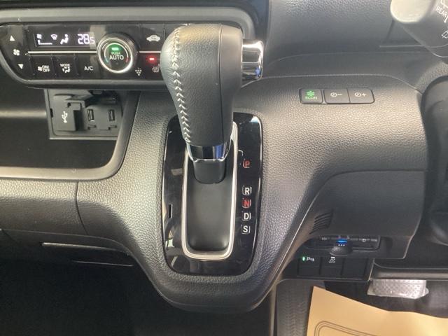 Ｎ－ＢＯＸカスタム ＥＸターボ　純正ナビ　スーパースライドシート　アイドルＳＴＯＰ　ソナー　衝突被害軽減装置　ＤＶＤ　サイドエアバック　横滑り防止装置　ＬＥＤランプ　ＡＢＳ　ＵＳＢ　地デジ　エアバッグ　盗難防止装置　オートエアコン（14枚目）