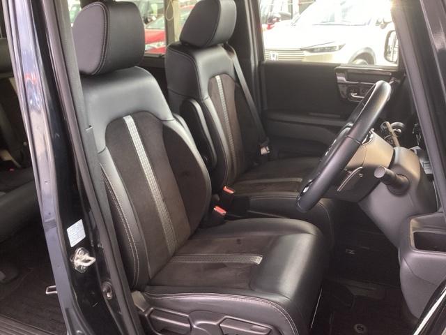 Ｎ－ＢＯＸカスタム ＥＸターボ　純正ナビ　スーパースライドシート　アイドルＳＴＯＰ　ソナー　衝突被害軽減装置　ＤＶＤ　サイドエアバック　横滑り防止装置　ＬＥＤランプ　ＡＢＳ　ＵＳＢ　地デジ　エアバッグ　盗難防止装置　オートエアコン（19枚目）