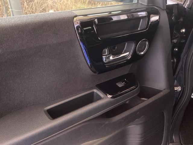 Ｎ－ＢＯＸカスタム ＥＸターボ　純正ナビ　スーパースライドシート　アイドルＳＴＯＰ　ソナー　衝突被害軽減装置　ＤＶＤ　サイドエアバック　横滑り防止装置　ＬＥＤランプ　ＡＢＳ　ＵＳＢ　地デジ　エアバッグ　盗難防止装置　オートエアコン（39枚目）