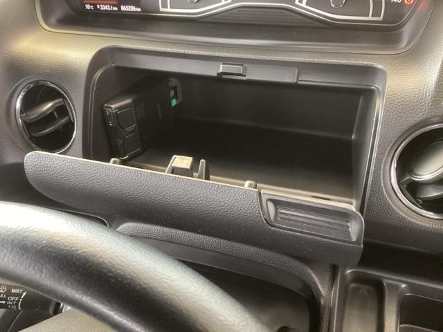 Ｎ－ＢＯＸカスタム ＥＸターボ　純正ナビ　スーパースライドシート　アイドルＳＴＯＰ　ソナー　衝突被害軽減装置　ＤＶＤ　サイドエアバック　横滑り防止装置　ＬＥＤランプ　ＡＢＳ　ＵＳＢ　地デジ　エアバッグ　盗難防止装置　オートエアコン（48枚目）