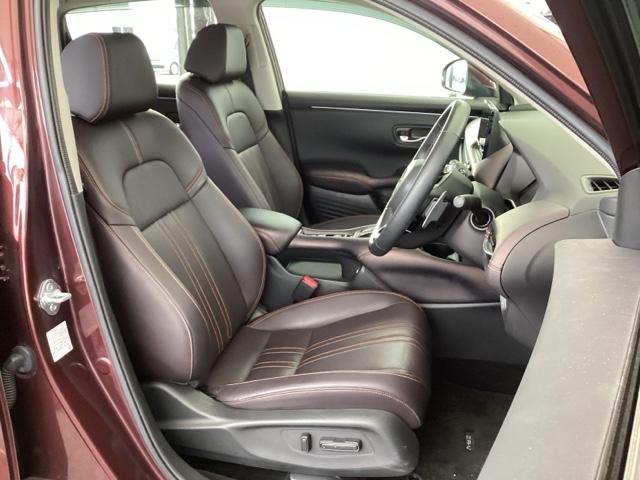 �g�̂��ݍ��ޗl�Ȍ`��ŁA�z�[���h���̂���t�����g�V�[�g�B��������x���Ă����̂ŁA�����Ԃ̉^�]���T�|�[�g���Ă���܂��B������񑫌����������Ƃ��Ă��܂��̂ŁA�����났���������܂��B