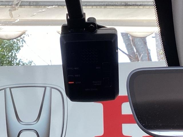 ���S�̃h���C�u���T�|�[�g����y�h�����R�z��؂ȏu�Ԃ���������L�^���A������̎��ɂ������鑕���ł��B