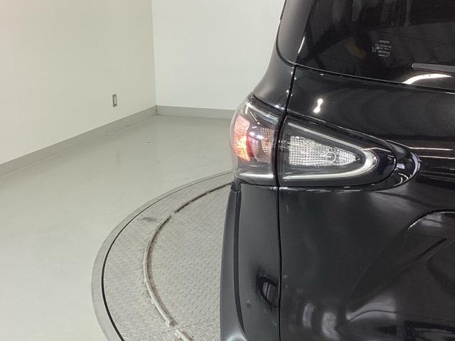 シエンタ ハイブリッドＧセーフティーエディションＩＩ　ナビ　両側電動スライドドア　リアカメラ　ＵＳＢ　地デジＴＶ　盗難防止システム　スマートキ　クルコン　３列シート　ＬＥＤライト　ＥＴＣ車載器　オートエアコン　キーレス　アイドリングストップ　サポカー（35枚目）