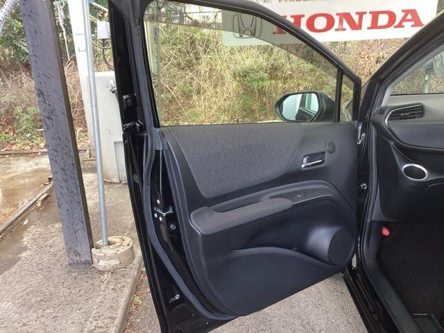 シエンタ ハイブリッドＧセーフティーエディションＩＩ　ナビ　両側電動スライドドア　リアカメラ　ＵＳＢ　地デジＴＶ　盗難防止システム　スマートキ　クルコン　３列シート　ＬＥＤライト　ＥＴＣ車載器　オートエアコン　キーレス　アイドリングストップ　サポカー（37枚目）