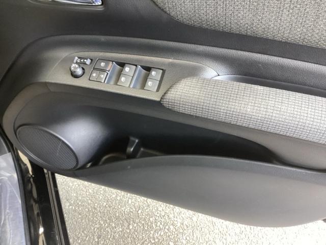 シエンタ ハイブリッドＧセーフティーエディションＩＩ　ナビ　両側電動スライドドア　リアカメラ　ＵＳＢ　地デジＴＶ　盗難防止システム　スマートキ　クルコン　３列シート　ＬＥＤライト　ＥＴＣ車載器　オートエアコン　キーレス　アイドリングストップ　サポカー（48枚目）