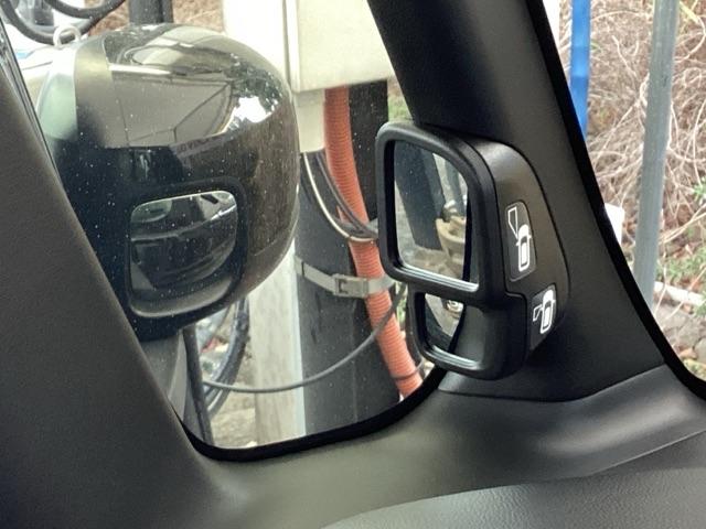 Ｎ－ＢＯＸカスタム Ｌターボスタイル＋ブラック　純正メモリーナビ　ドラレコ　リアカメラ　左右電動スライドドア　シートＨ　ＤＶＤ再生可　オートクルーズ　記録簿　地デジチューナー　エアバッグ　スマートキ－　サイドエアバッグ　リヤカメラ　ベンチシート（50枚目）