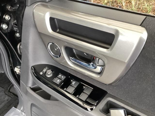 Ｎ－ＢＯＸカスタム Ｌターボスタイル＋ブラック　純正メモリーナビ　ドラレコ　リアカメラ　左右電動スライドドア　シートＨ　ＤＶＤ再生可　オートクルーズ　記録簿　地デジチューナー　エアバッグ　スマートキ－　サイドエアバッグ　リヤカメラ　ベンチシート（51枚目）