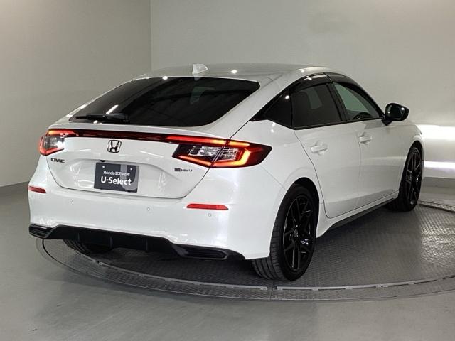 �{�f�B�J���[�́A�v���`�i�z���C�g�p�[���ŁA��i�Ȑ[�݂ƋP��������������z���C�g�ł��I