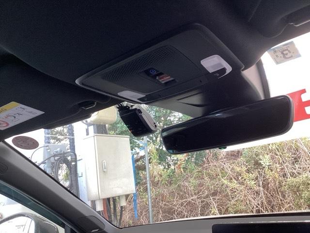 �g���������Z���V���O���ځI�~���g���[�_�[�ƒP��J�����ŁA�N���}�̑O���̏󋵂�F���B�u���[�L��X�e�A�����O�̐���Z�p�Ƌ������A���S�E���K�ȉ^�]�⎖�̉�����x�������i�̃V�X�e���ł��I