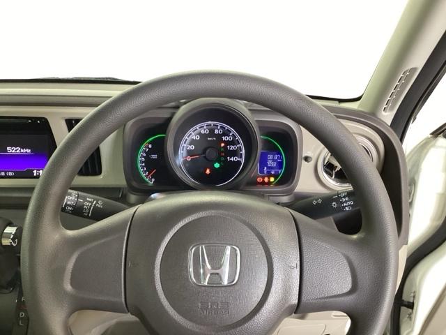 N-ONE G・Lパッケージ CD リアカメラ ベンチシート パワーウィンドゥ 横滑り防止システム スマキー 記録簿付き Iストップ バックカメラ PS エアバック オートエアコン ABS キーレス 助手席エアバッグ(3枚目)