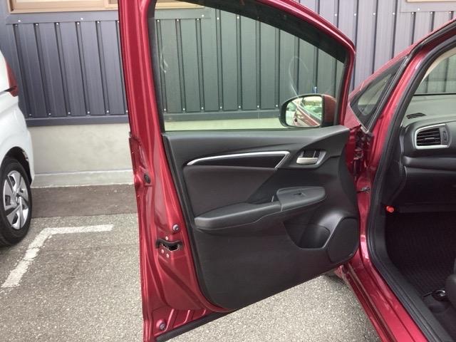 フィット 13G・Lホンダセンシング 純正ナビ フルセグ リアカメラ Bカメ スマキー USBポート Dレコ イモビ フルオートエアコン LEDヘッドライト サイドエアバック キーフリー Wエアバック オートクルーズ パワーステアリング(38枚目)