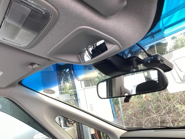 �g���������Z���V���O���ځI�~���g���[�_�[�ƒP��J�����ŁA�N���}�̑O���̏󋵂�F���B�u���[�L��X�e�A�����O�̐���Z�p�Ƌ������A���S�E���K�ȉ^�]�⎖�̉�����x�������i�̃V�X�e���ł��I