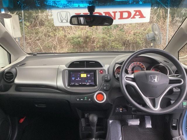 �t�����g�K���X���傫���A���C�h�Ȏ��E�ŉ^�]�����₷���Ȃ�悤�ɁA�݌v����Ă��܂��B