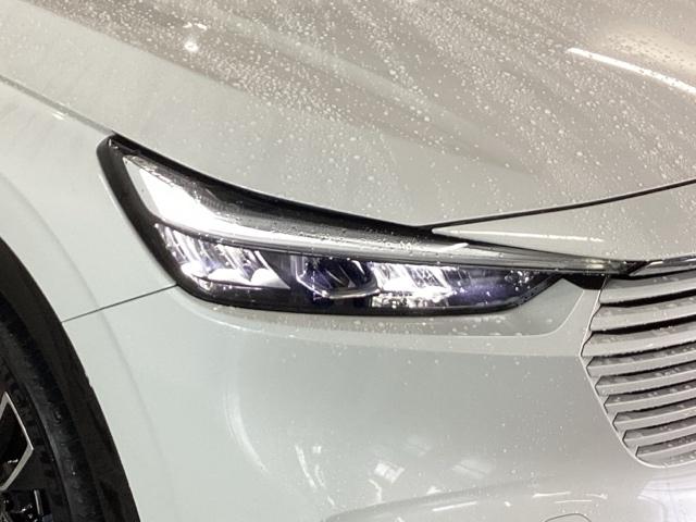 ヴェゼル ｅ：ＨＥＶＺ　リアカメラ　先進ライト　ＥＴＣ　Ｓヒータ　地デジフルセグＴＶ　電動テールゲート　サイドエアバッグ　後カメラ　前後障害物センサー　横滑防止装置　エアコン　ＬＥＤヘットライト　パワステ　ＵＳＢ接続　ＡＢＳ（22枚目）