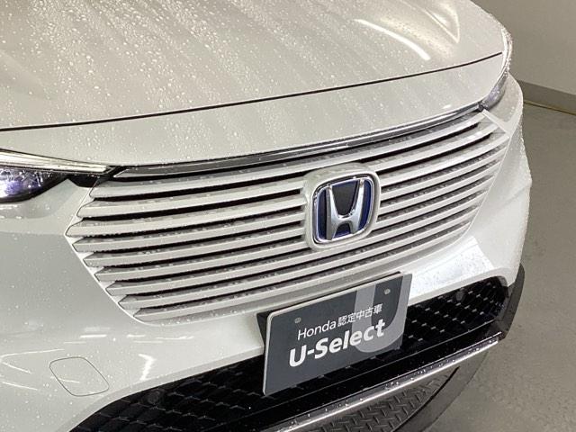 ヴェゼル ｅ：ＨＥＶＺ　リアカメラ　先進ライト　ＥＴＣ　Ｓヒータ　地デジフルセグＴＶ　電動テールゲート　サイドエアバッグ　後カメラ　前後障害物センサー　横滑防止装置　エアコン　ＬＥＤヘットライト　パワステ　ＵＳＢ接続　ＡＢＳ（23枚目）