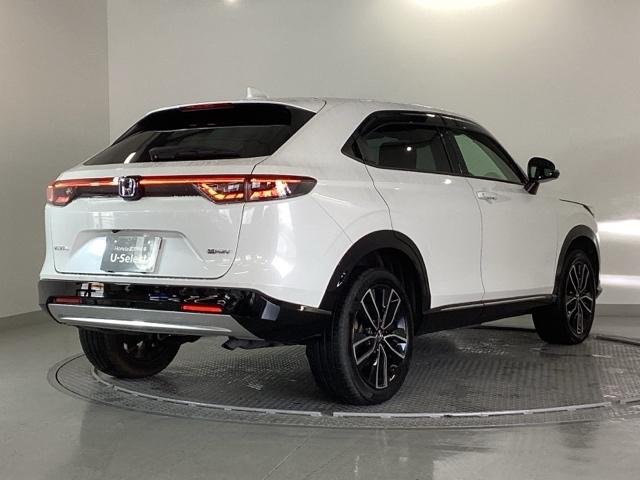 ヴェゼル ｅ：ＨＥＶＺ　リアカメラ　先進ライト　ＥＴＣ　Ｓヒータ　地デジフルセグＴＶ　電動テールゲート　サイドエアバッグ　後カメラ　前後障害物センサー　横滑防止装置　エアコン　ＬＥＤヘットライト　パワステ　ＵＳＢ接続　ＡＢＳ（31枚目）