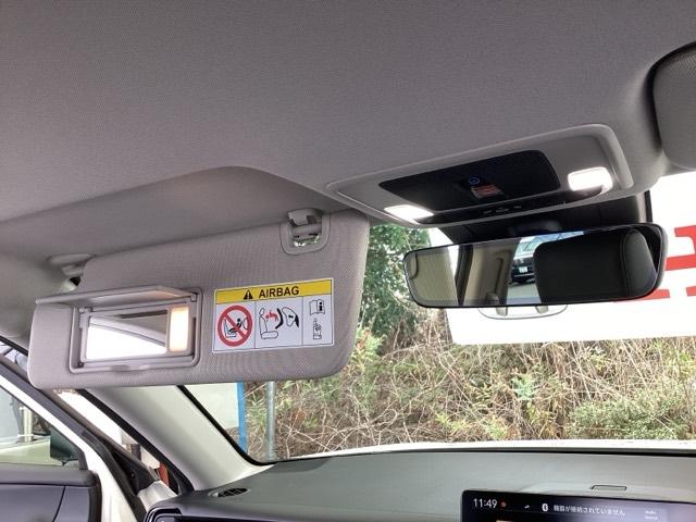 ヴェゼル ｅ：ＨＥＶＺ　リアカメラ　先進ライト　ＥＴＣ　Ｓヒータ　地デジフルセグＴＶ　電動テールゲート　サイドエアバッグ　後カメラ　前後障害物センサー　横滑防止装置　エアコン　ＬＥＤヘットライト　パワステ　ＵＳＢ接続　ＡＢＳ（47枚目）