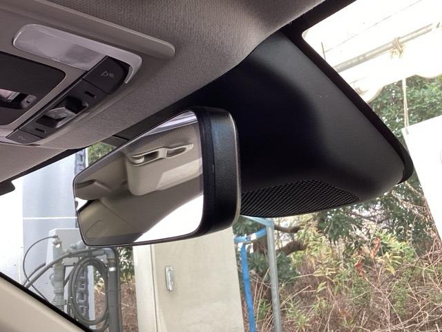 ヴェゼル ｅ：ＨＥＶＺ　リアカメラ　先進ライト　ＥＴＣ　Ｓヒータ　地デジフルセグＴＶ　電動テールゲート　サイドエアバッグ　後カメラ　前後障害物センサー　横滑防止装置　エアコン　ＬＥＤヘットライト　パワステ　ＵＳＢ接続　ＡＢＳ（50枚目）