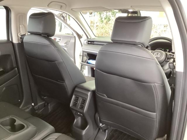 ヴェゼル ｅ：ＨＥＶＺ　リアカメラ　先進ライト　ＥＴＣ　Ｓヒータ　地デジフルセグＴＶ　電動テールゲート　サイドエアバッグ　後カメラ　前後障害物センサー　横滑防止装置　エアコン　ＬＥＤヘットライト　パワステ　ＵＳＢ接続　ＡＢＳ（58枚目）