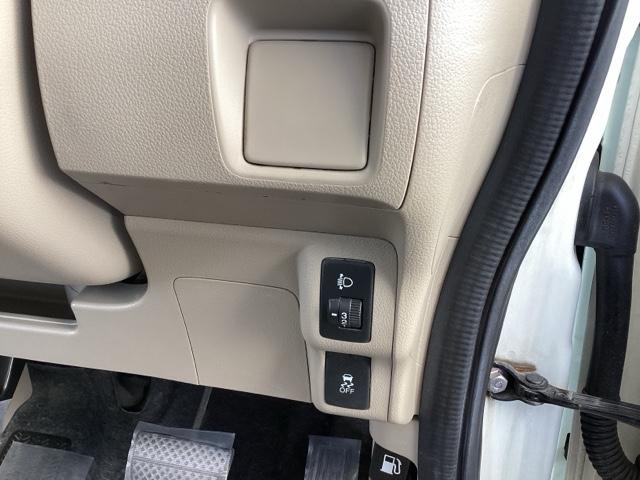 N-BOX C 純正CDチューナー オートエアコン スマキー アイドリングS パワステ パワーウィンドウ Wエアバック 両側スライドドア ESC ベンチシート ABS キーレス エアバック セキュリティーアラーム(42枚目)