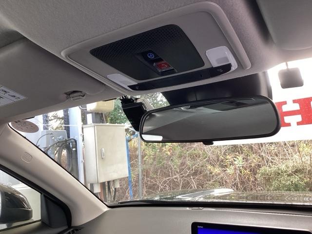 �g���������Z���V���O���ځI�~���g���[�_�[�ƒP��J�����ŁA�N���}�̑O���̏󋵂�F���B�u���[�L��X�e�A�����O�̐���Z�p�Ƌ������A���S�E���K�ȉ^�]�⎖�̉�����x�������i�̃V�X�e���ł��I