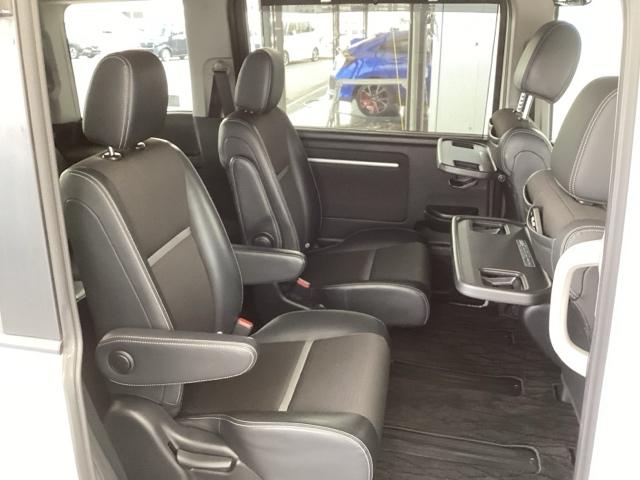 �Q��ڃL���v�e���V�[�g�ł��I�V�[�g�Ԃ��ʘH�ƂȂ邽�߁A�P��ڂ���R��ڂ܂ŁA���ׂĂ̐ȂփX���[�Y�Ɉړ��ł��܂��B