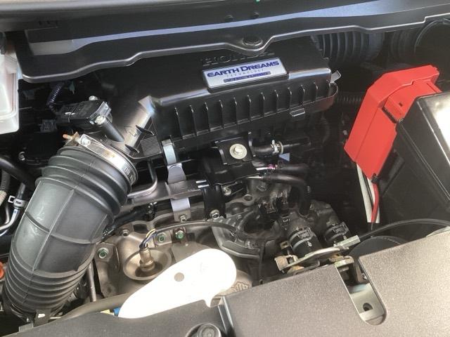 ステップワゴンスパーダ スパーダホンダセンシング　純正ナビ　フルセグ　リアカメラ　両側自動ドア　キーフリー　ＬＥＤランプ　ＥＴＣ装備　ＵＳＢ接続　ＤＶＤ再生可　セキュリティアラーム　オートクルーズ　パワーウィンドウ　横滑り防止機能　ＡＢＳ　ターボ車（26枚目）