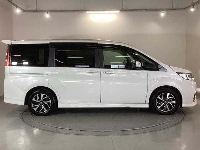 ステップワゴンスパーダ スパーダホンダセンシング　純正ナビ　フルセグ　リアカメラ　両側自動ドア　キーフリー　ＬＥＤランプ　ＥＴＣ装備　ＵＳＢ接続　ＤＶＤ再生可　セキュリティアラーム　オートクルーズ　パワーウィンドウ　横滑り防止機能　ＡＢＳ　ターボ車（33枚目）