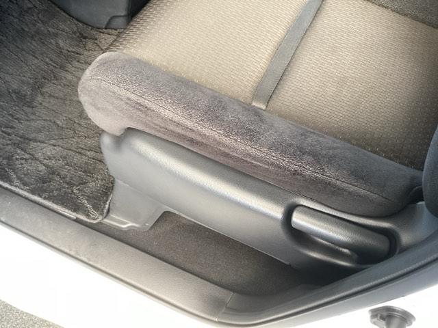 ステップワゴンスパーダ スパーダホンダセンシング　純正ナビ　フルセグ　リアカメラ　両側自動ドア　キーフリー　ＬＥＤランプ　ＥＴＣ装備　ＵＳＢ接続　ＤＶＤ再生可　セキュリティアラーム　オートクルーズ　パワーウィンドウ　横滑り防止機能　ＡＢＳ　ターボ車（42枚目）