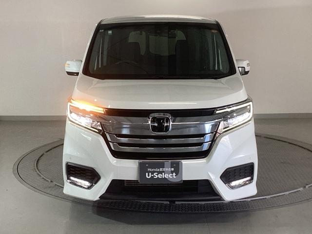 �k�d�c�w�b�h���C�g�𑕔����Ă��܂��B�k�d�c�w�b�h���C�g�͂ƂĂ����邭�A�J�̓����ԑ��s�����S�E���S�ł��B