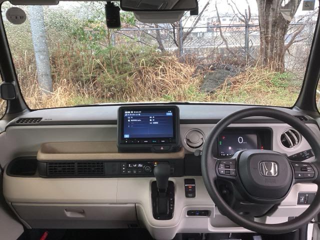 Ｎ－ＢＯＸ ベースグレード　純正ナビ　フルセグ　リアカメラ　ＥＣＯＮ　Ｓヒーター　ＬＥＤヘットライト　ブレーキサポート　キーフリーシステム　盗難防止装置　パワーウインドー　ナビＴＶ　スマートキーシステム　サイドエアバック　ＵＳＢ（3枚目）