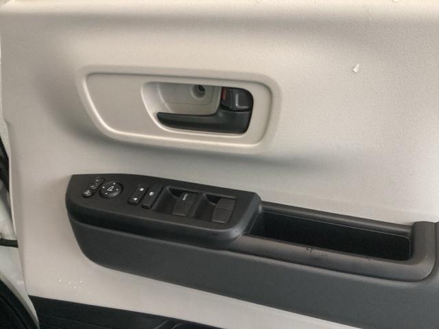 Ｎ－ＢＯＸ ベースグレード　純正ナビ　フルセグ　リアカメラ　ＥＣＯＮ　Ｓヒーター　ＬＥＤヘットライト　ブレーキサポート　キーフリーシステム　盗難防止装置　パワーウインドー　ナビＴＶ　スマートキーシステム　サイドエアバック　ＵＳＢ（44枚目）