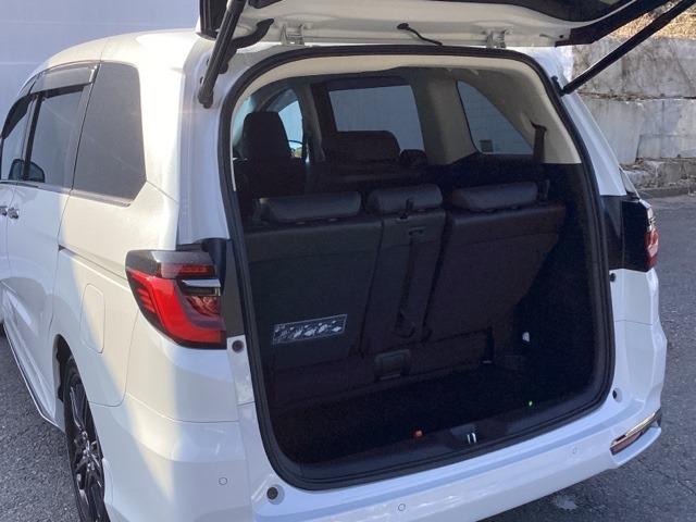 �g�����N�̍L���́A�ǂ��ł��A��������̉ו����ς߂܂���B�R��ڃV�[�g�͏����Ɏ��[���ł��܂��B�Е������|���āA�����ו����悹�邱�Ƃ��ł��ĂƂ��Ă��֗��ł��B