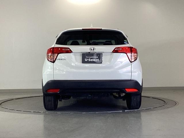 ヴェゼル Ｘ　ナビ　Ｒカメラ　ブルートゥース　フルセグＴＶ　エマージェンシーストップシグナル　Ｂカメ　Ｗエアバッグ　地ＴＶ　フルオートエアコン　パワーウィンドウ　スマキー　記録簿　アイドルストップ　ＥＴＣ車載器（9枚目）