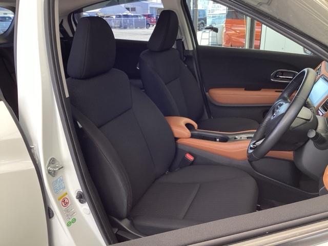 ヴェゼル Ｘ　ナビ　Ｒカメラ　ブルートゥース　フルセグＴＶ　エマージェンシーストップシグナル　Ｂカメ　Ｗエアバッグ　地ＴＶ　フルオートエアコン　パワーウィンドウ　スマキー　記録簿　アイドルストップ　ＥＴＣ車載器（18枚目）