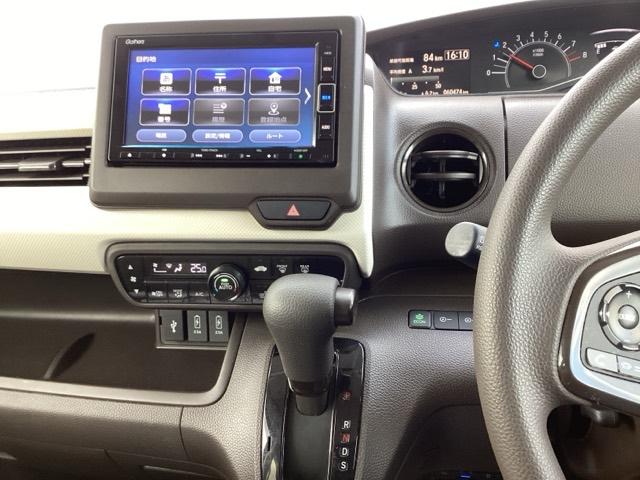 Ｎ－ＢＯＸ Ｌ・スロープ　ホンダ純正メモリーナビ　ドラレコ　ＬＥＤライト　バックカメラ　前席シートヒーター　ＤＶＤ再生　ベンチシート　ＶＳＡ　クルーズコントロール　パワーステアリング　ＥＴＣ　福祉車輌　オートエアコン　スマキー（3枚目）