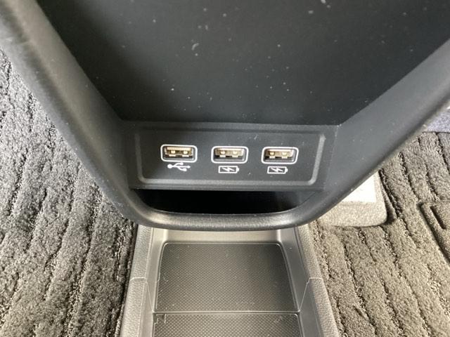 Ｎ－ＯＮＥ オリジナル　純正メモリーナビ　リアカメラ　ＥＴＣ　両席エアバック　サイドカーテンエアバック　盗難防止　ＬＥＤヘッド　スマキー　フルオートエアコン　横滑り防止機能　Ｃソナー　バックカメラ　キーフリー　ｉストップ（38枚目）