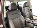シートはフィット性も良く、楽な運転姿勢を保てます。シートヒーター付き！直接体を温てくれるので寒い日の運転も快適です。